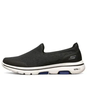Go Walk 5 Slip-Ons Black